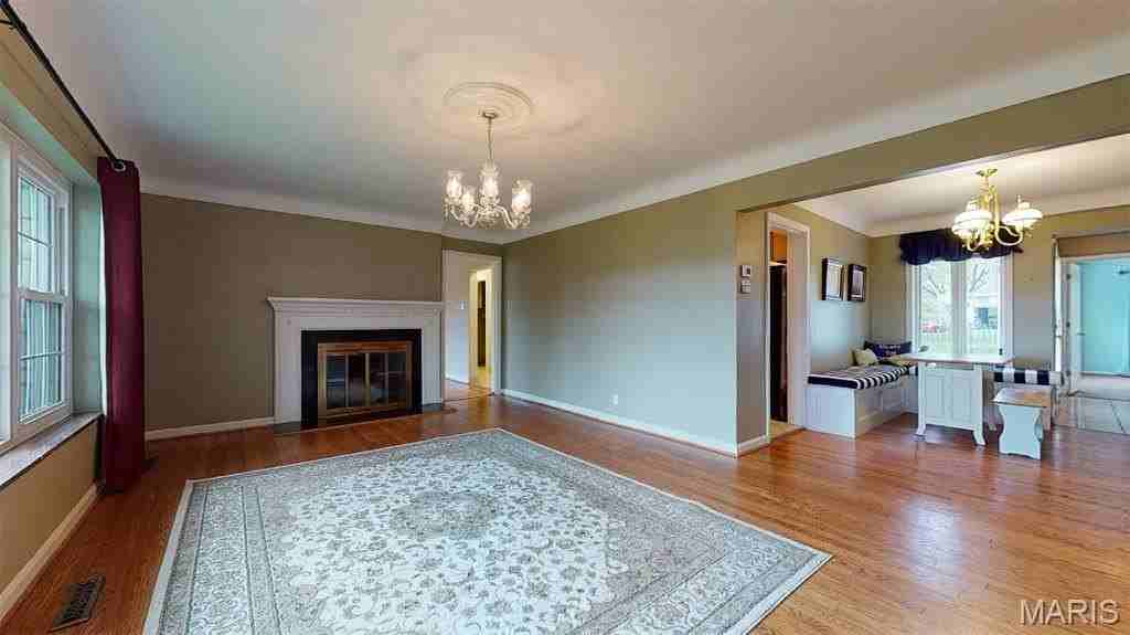 31 Tealwood Dr - Photo 4 of 38