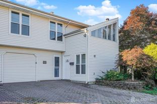 17 Throckmorton Ln - Photo 1 of 1