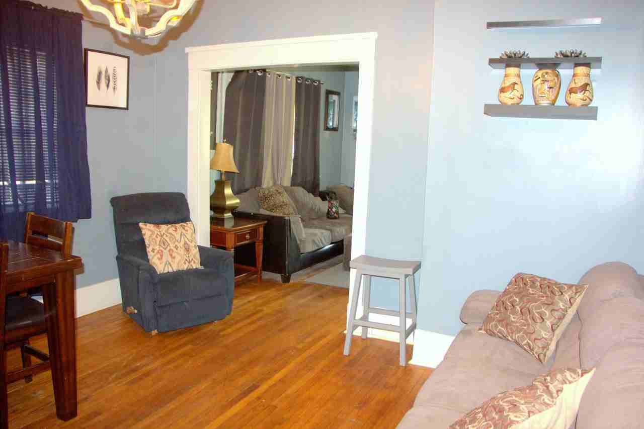 Rhodesia Ave Se - Photo 7 of 20