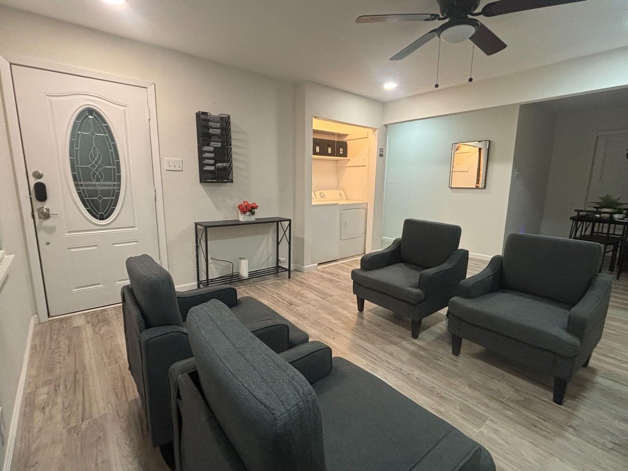 E Rosedale St - Photo 5 of 9