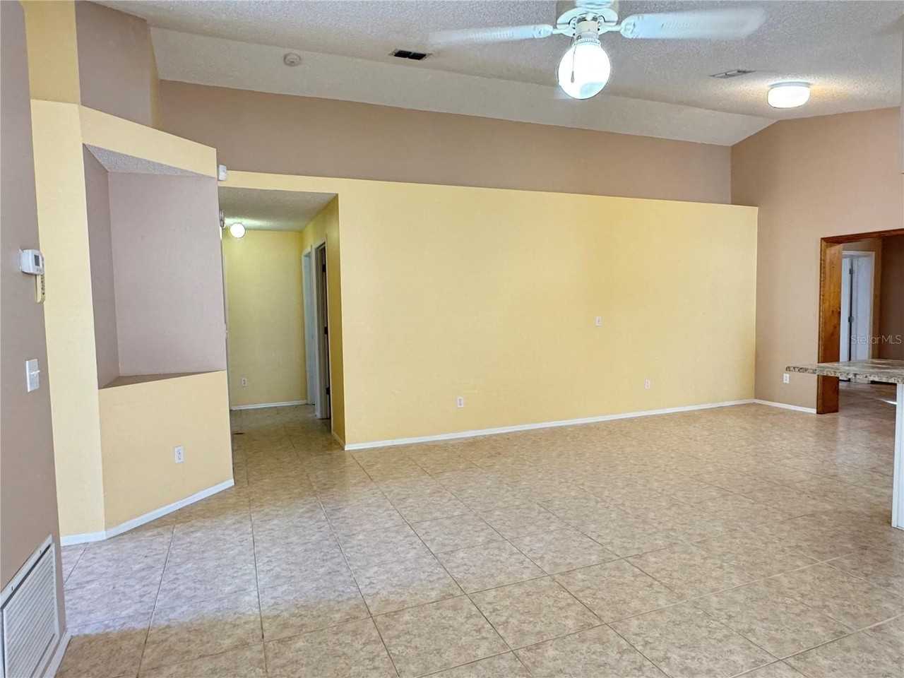 3350 Lake Tiny Cir - Photo 4 of 27