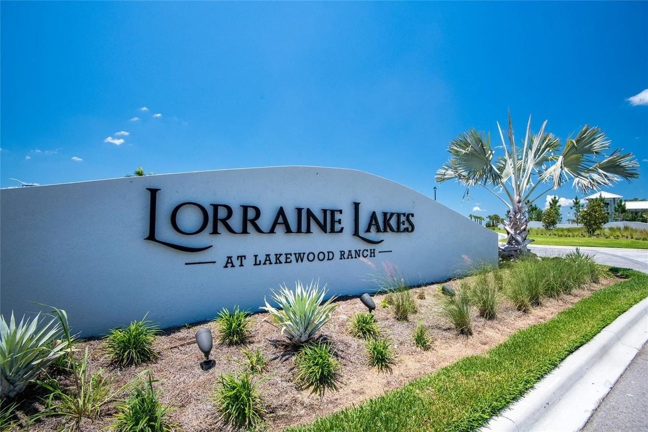 15926 15926 E CLEAR SKIES PLACE - Photo 2 of 32