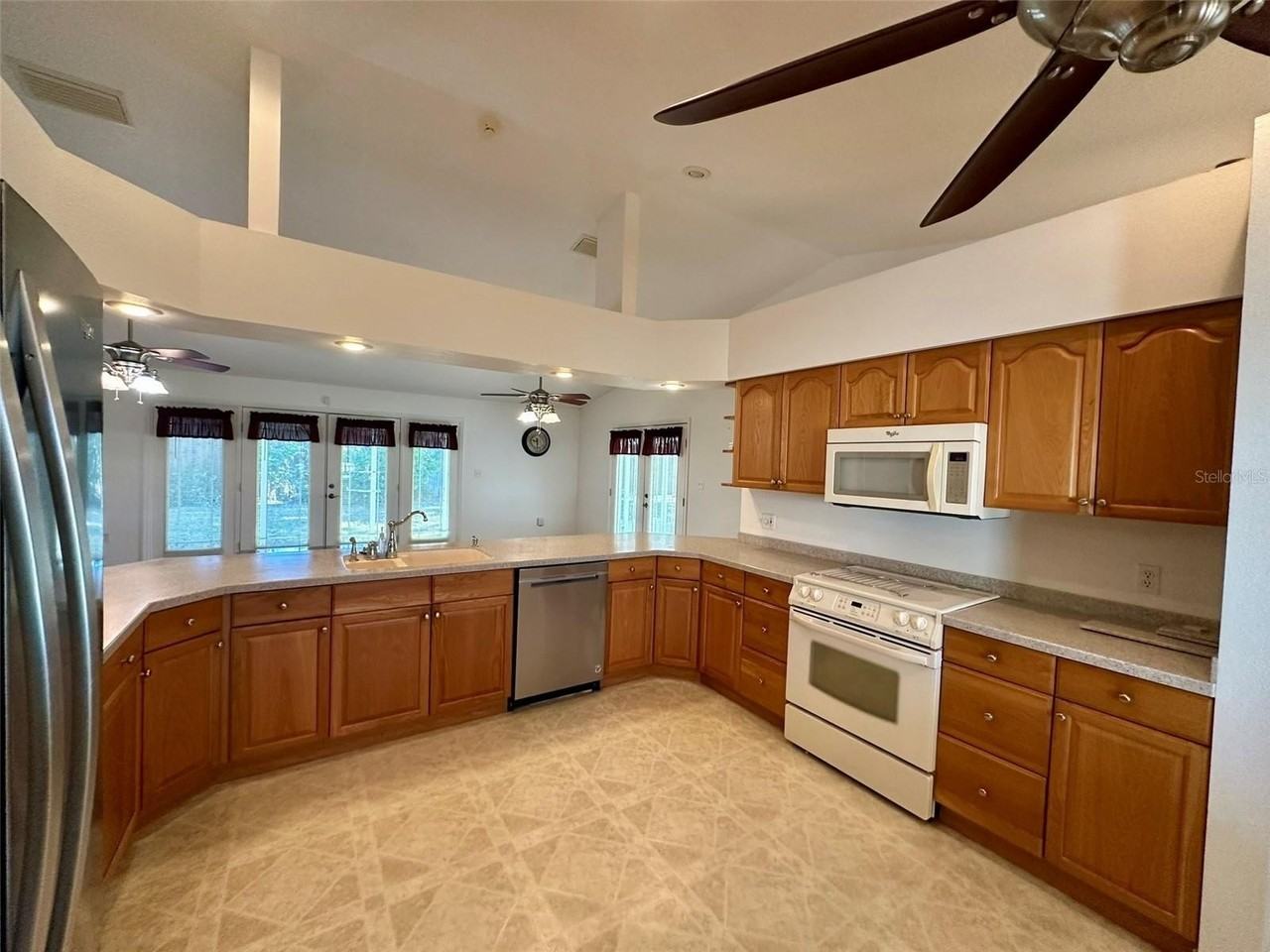 2004 E Timberlane Dr - Photo 4 of 49