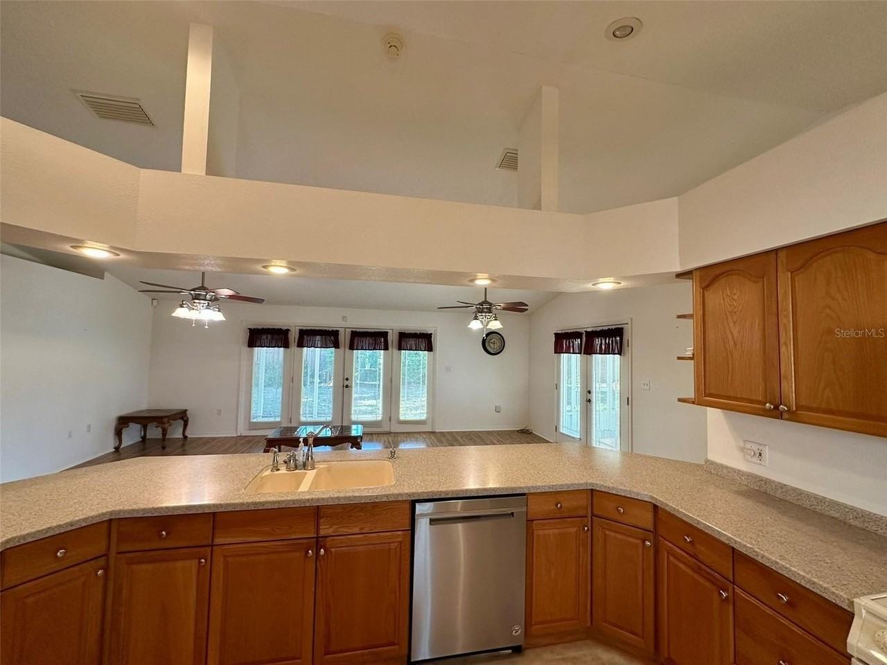 2004 E Timberlane Dr - Photo 5 of 49