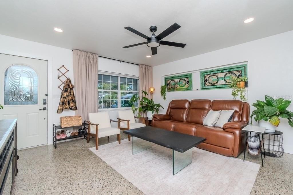 2805 Tifton St S - Photo 7 of 45