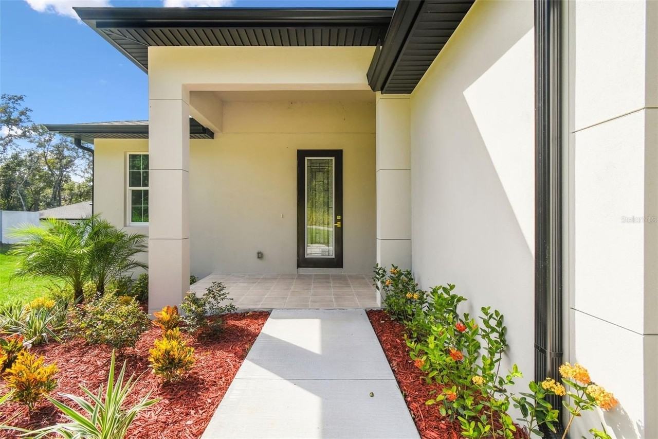 145 N Orange Ave - Photo 5 of 50