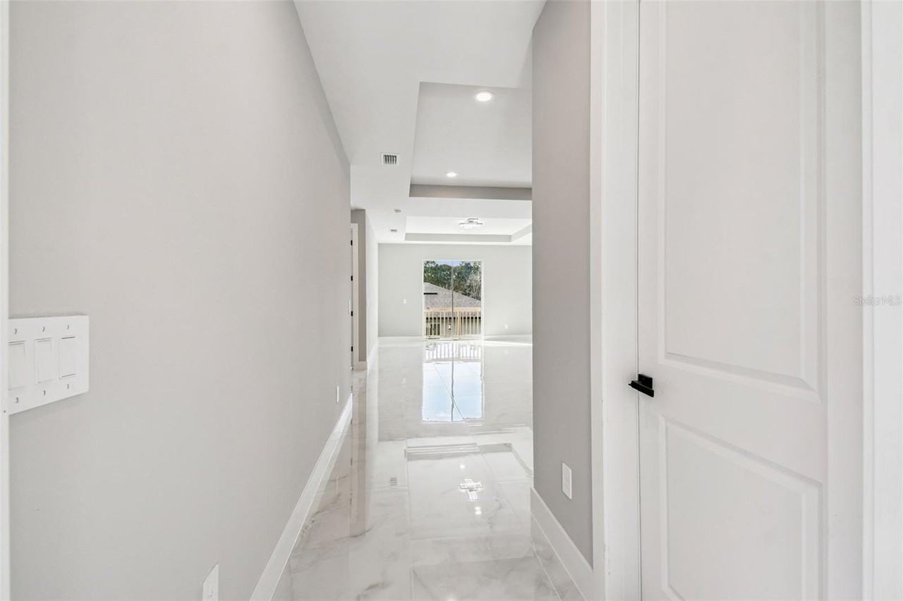 145 N Orange Ave - Photo 7 of 50