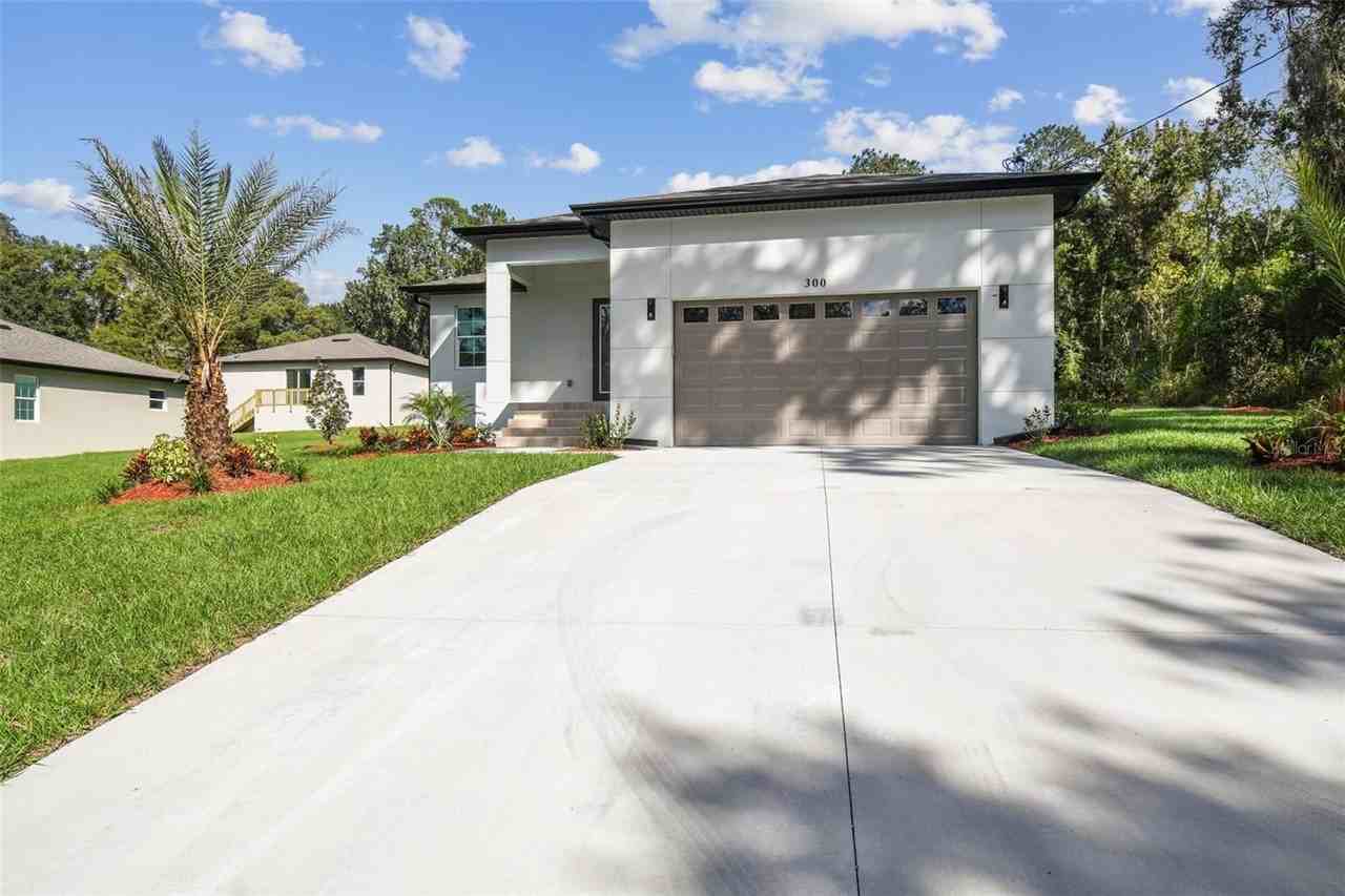 300 N Lemon Ave - Photo 3 of 50