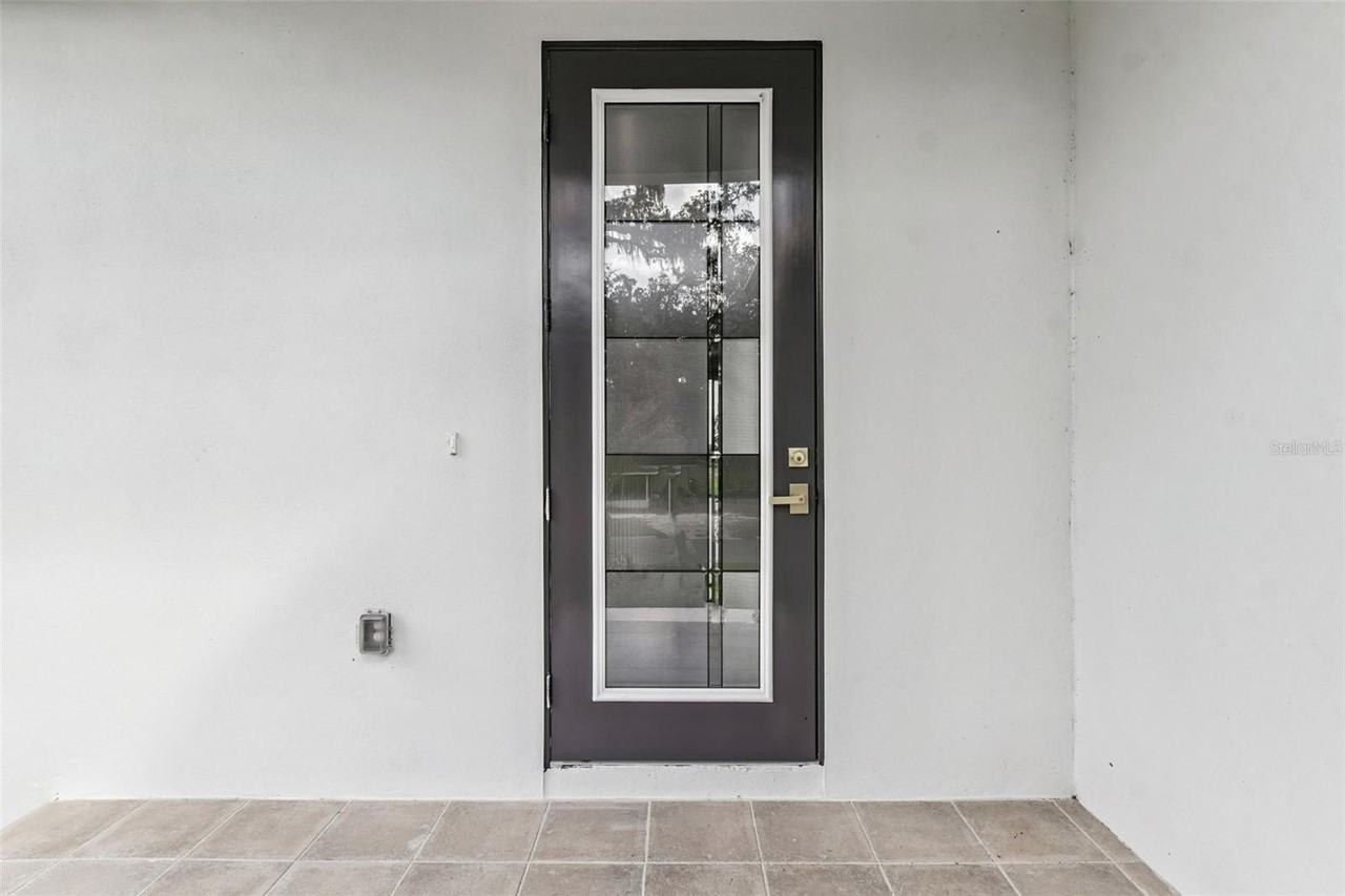 300 N Lemon Ave - Photo 7 of 50