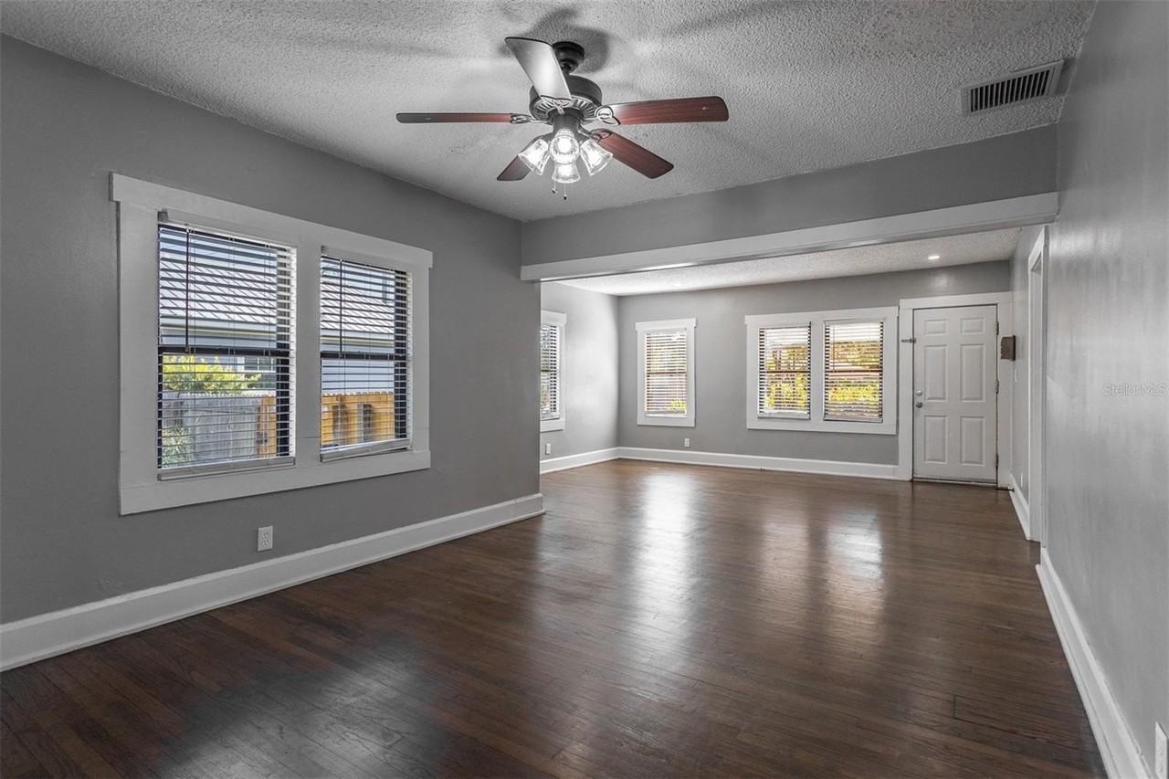 448 24th St N - Photo 2 of 9