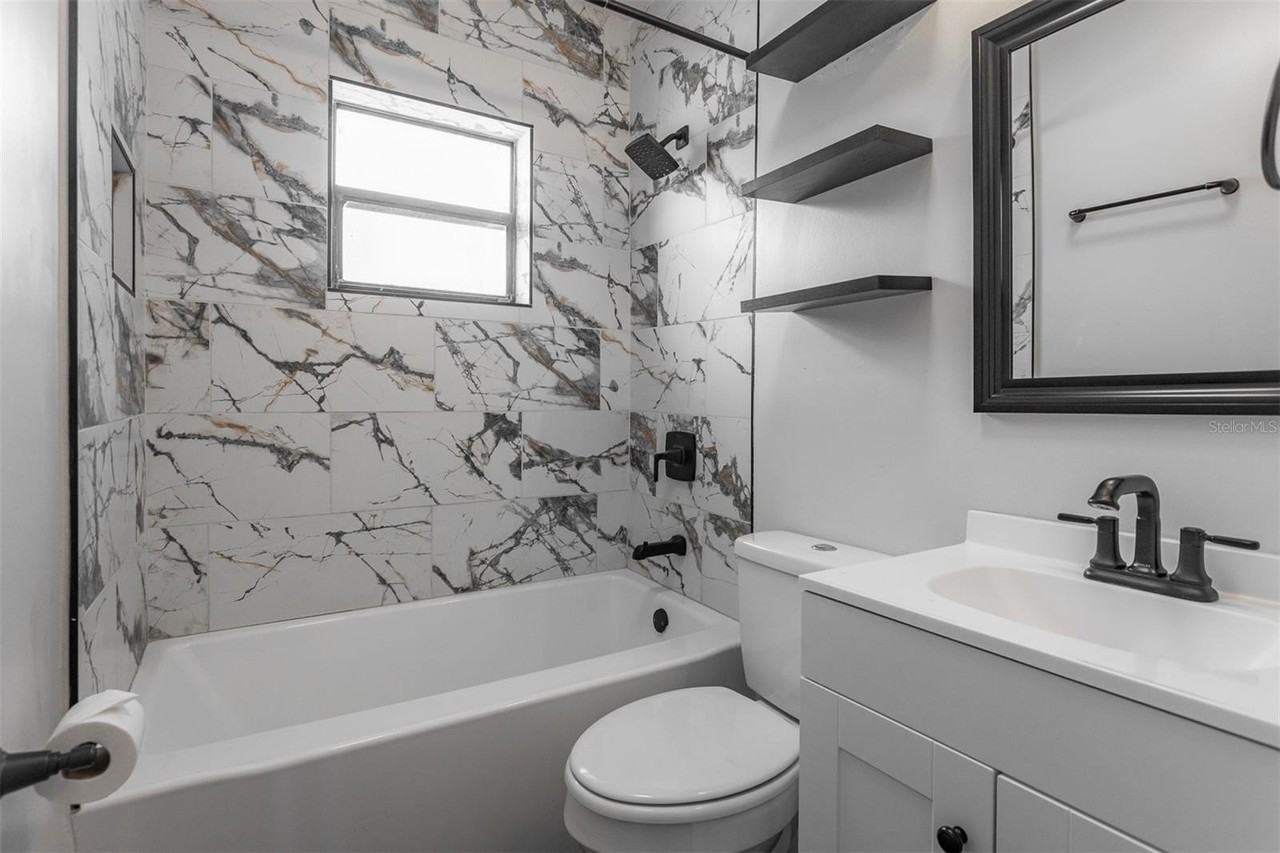 448 24th St N - Photo 7 of 9