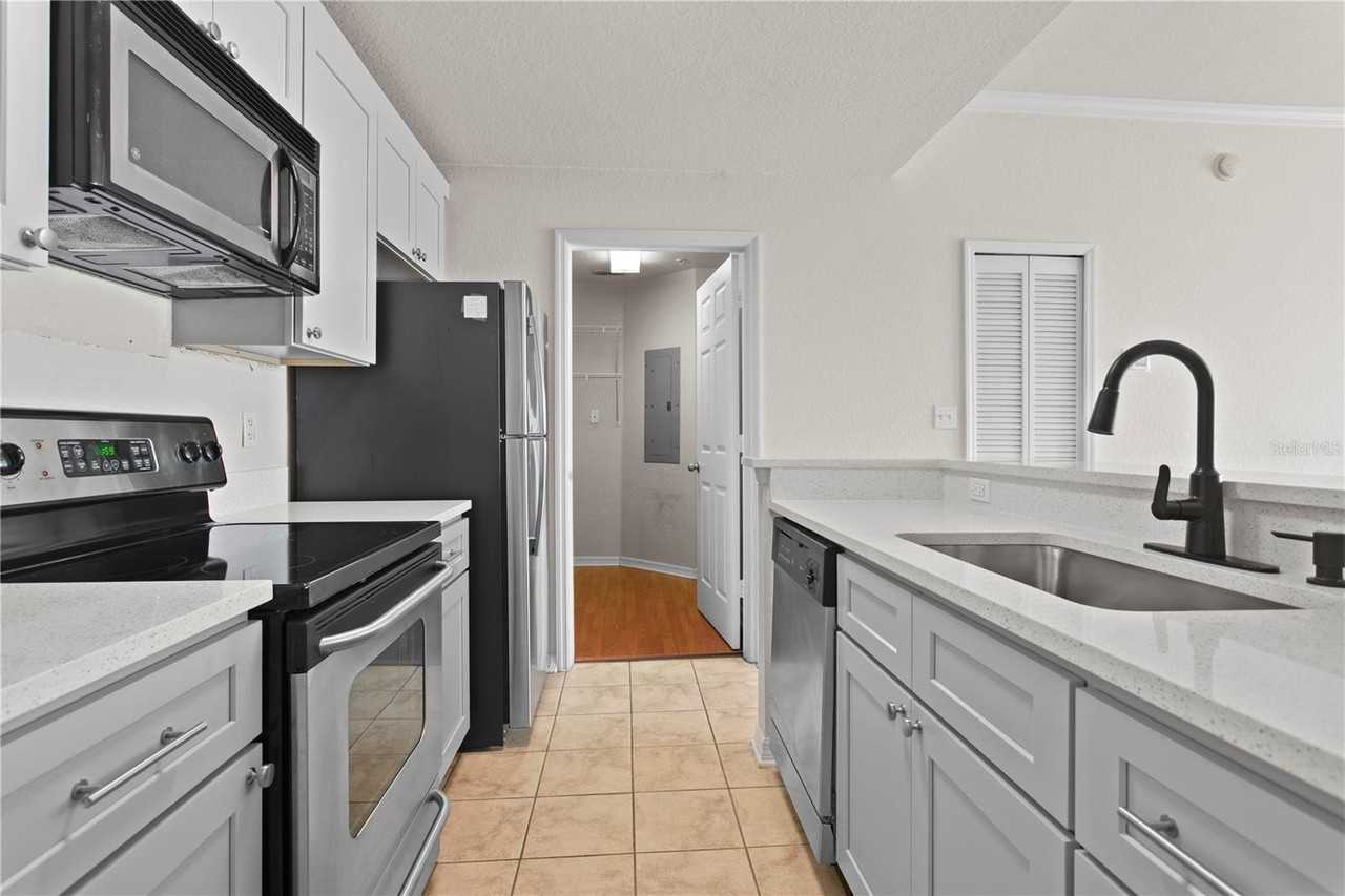 700 S Harbour Island Blvd #704 - Photo 6 of 44