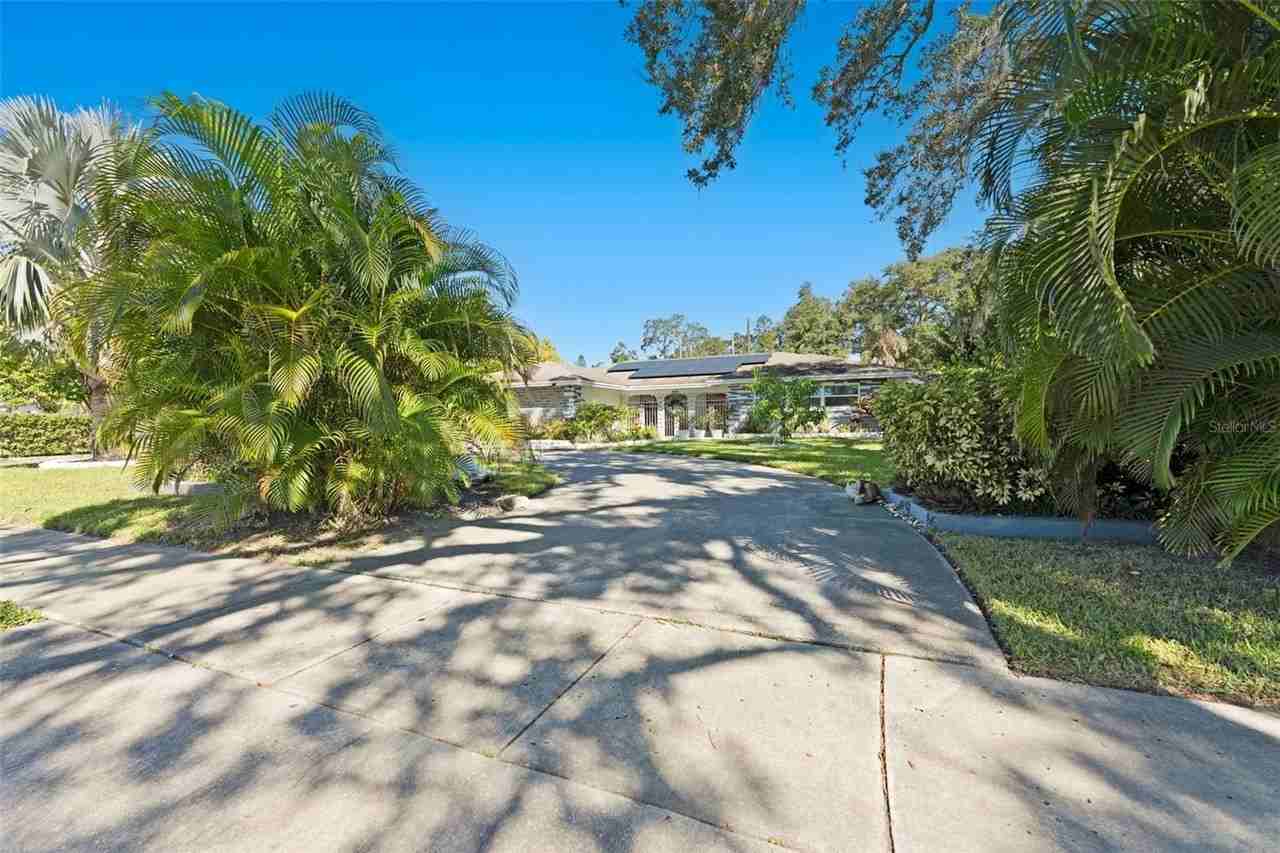 2401 26th Ave S - Photo 2 of 41