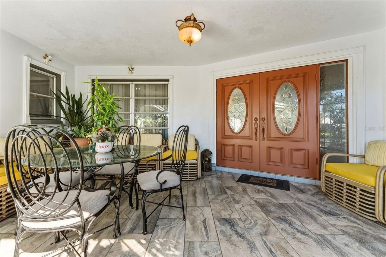 2401 26th Ave S - Photo 5 of 41