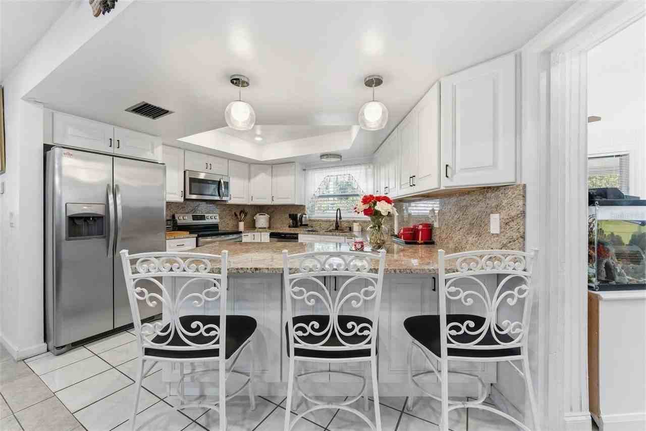 2401 26th Ave S - Photo 7 of 41