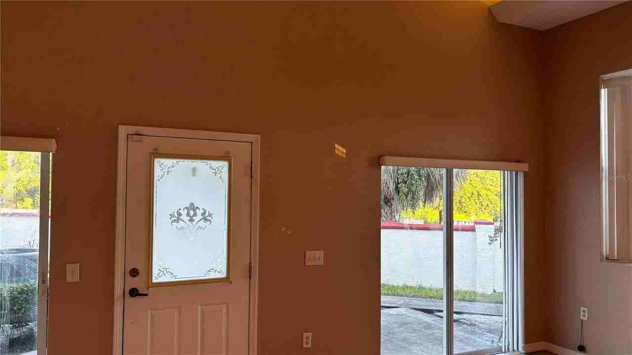 9410 Citrus Glen Pl - Photo 5 of 30