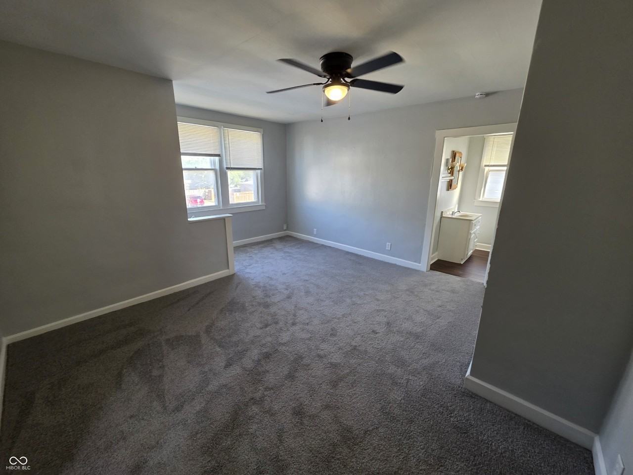 4502 East Washington Street - Photo 4 of 10