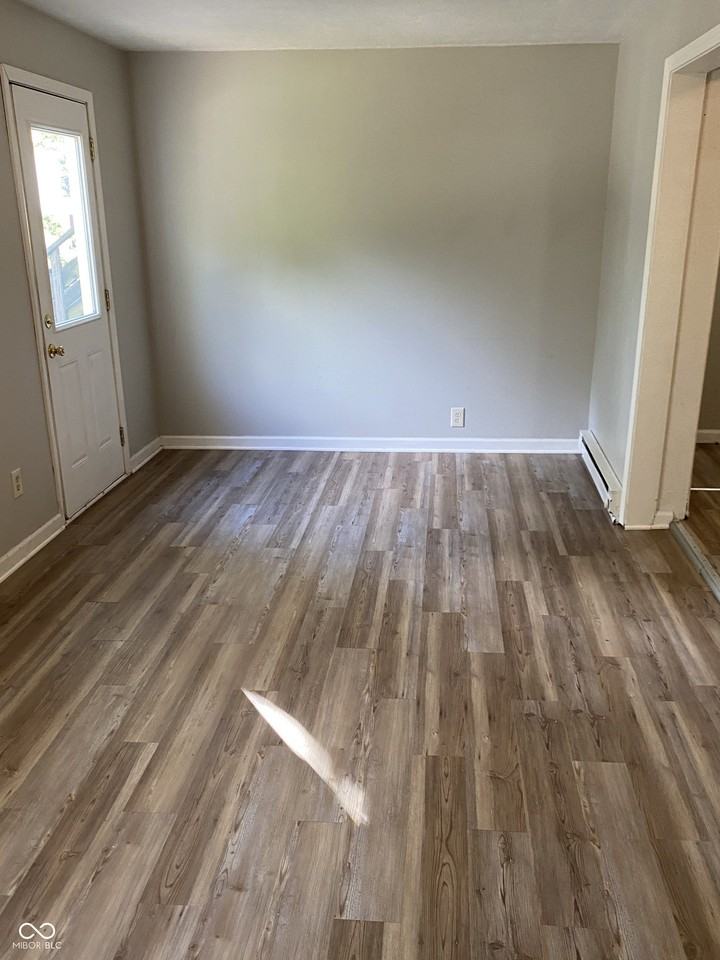 210 Whitlock Ave #B - Photo 3 of 11