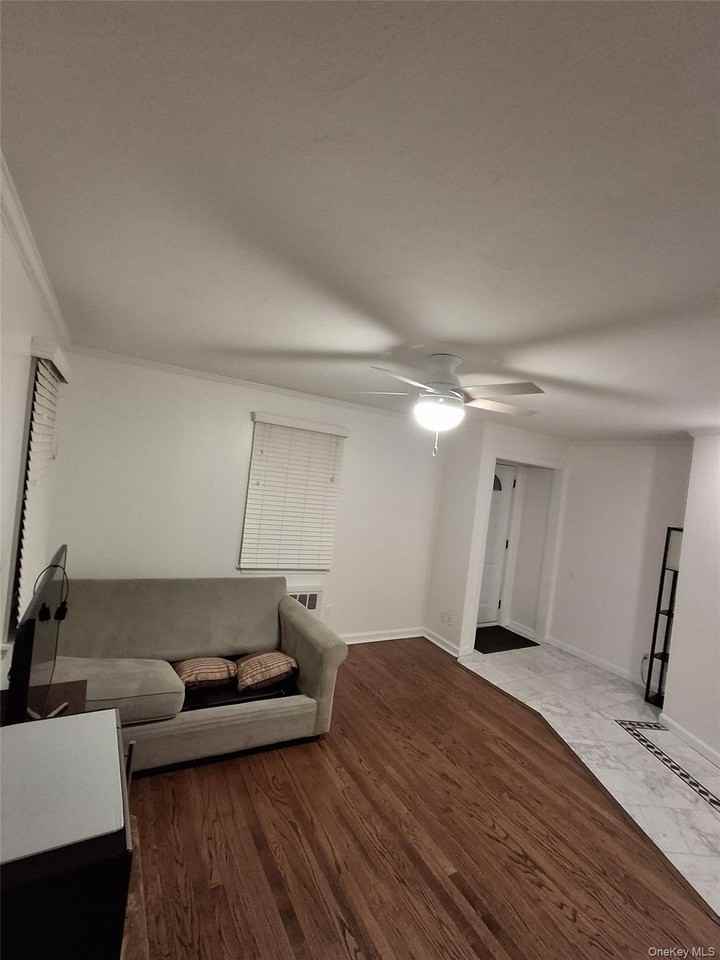 1088 Park Avenue - Photo 5 of 6