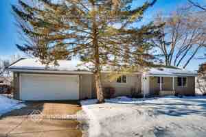 featured image of 944 Beacon Ln