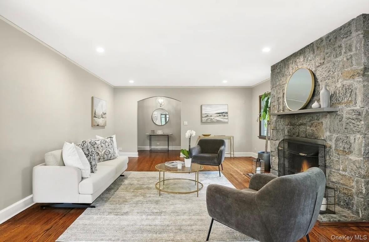 276 Overlook Rd - Photo 3 of 28