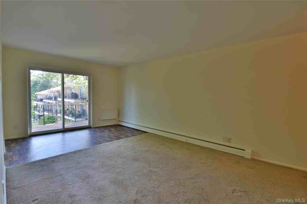 51 Leroy Pl - Photo 3 of 10