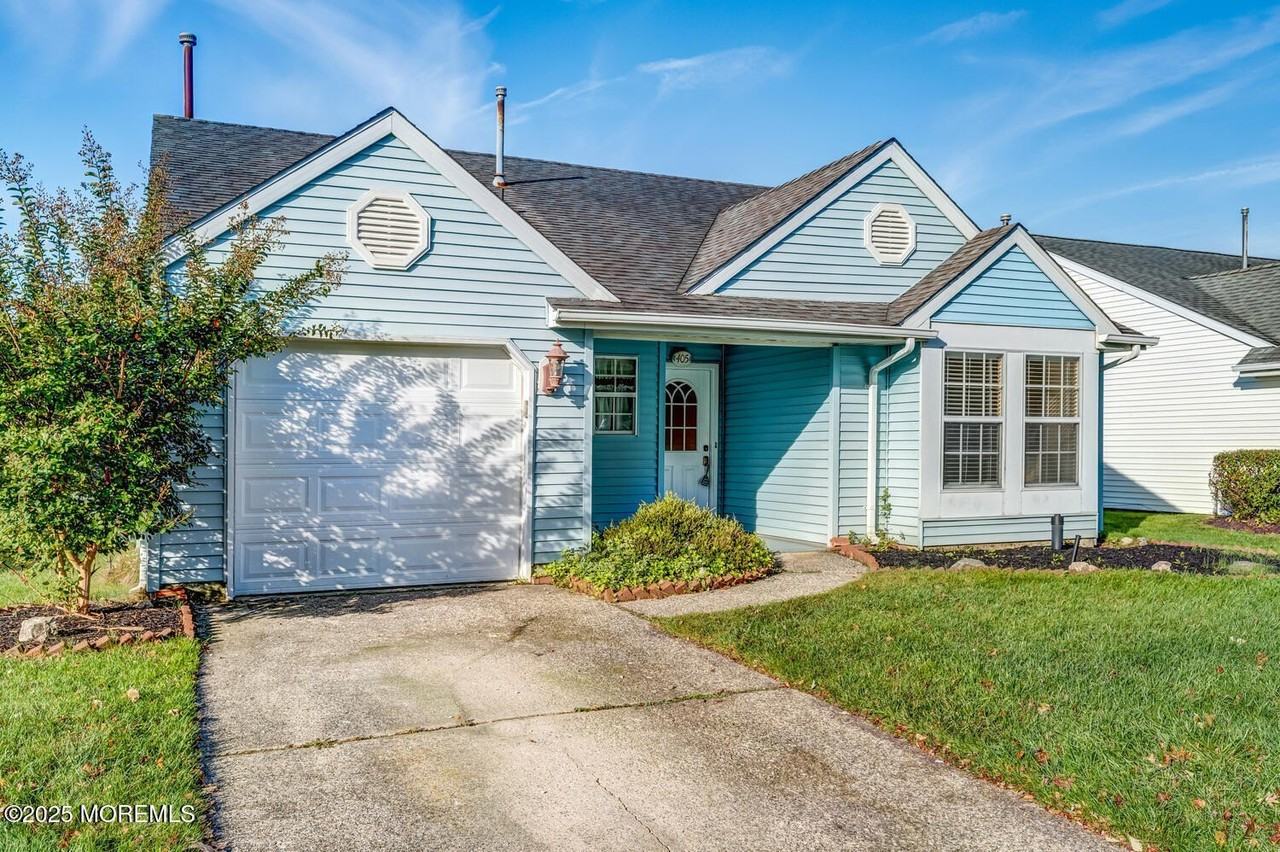 405 Lexington Drive - Photo 2 of 36