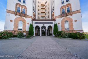 featured image of 400 Deal Lake Dr Apt 4d #4D