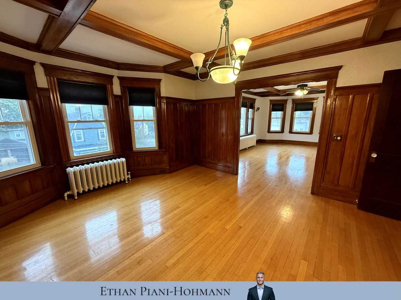 4 Adams Ave #2 - Photo 7 of 8