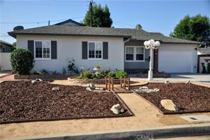 featured image of 154 E Hurst St