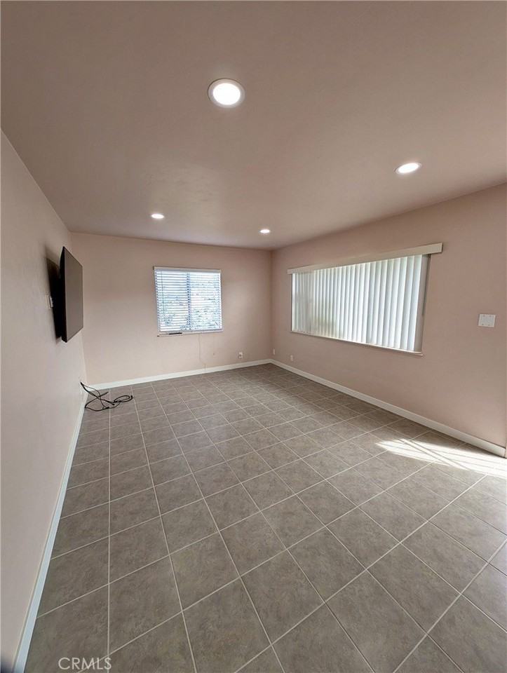 379 N 3rd St - Photo 3 of 24