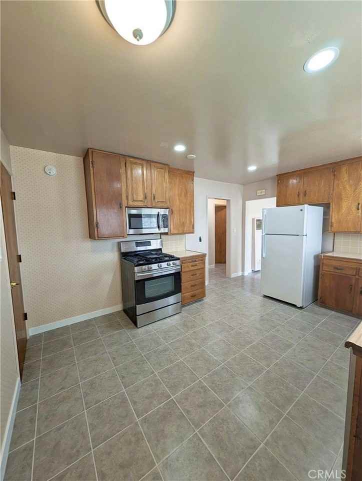 379 N 3rd St - Photo 7 of 24