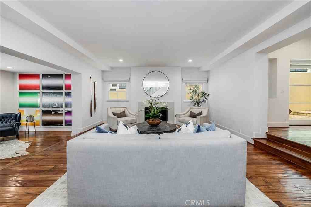 755 31st Street - Photo 7 of 50