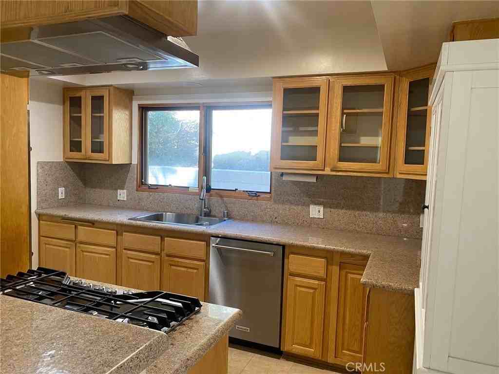 4421 Grimes Place - Photo 4 of 26