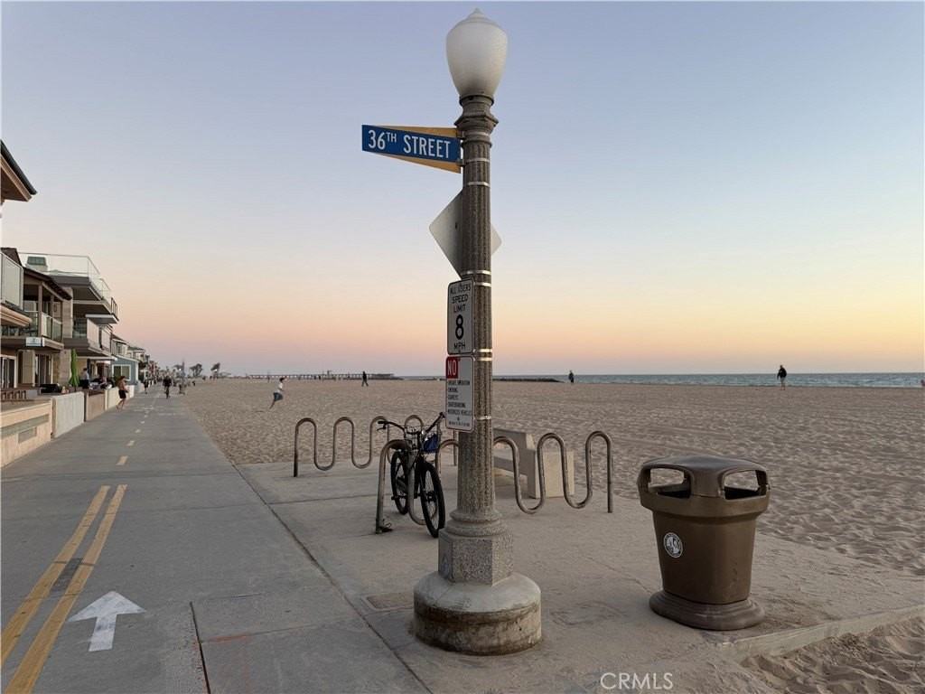 312 36th St - Photo 2 of 9