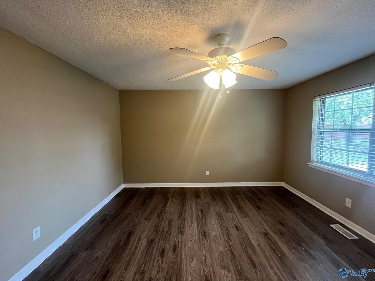 726 Larkwood Cir Sw - Photo 3 of 18