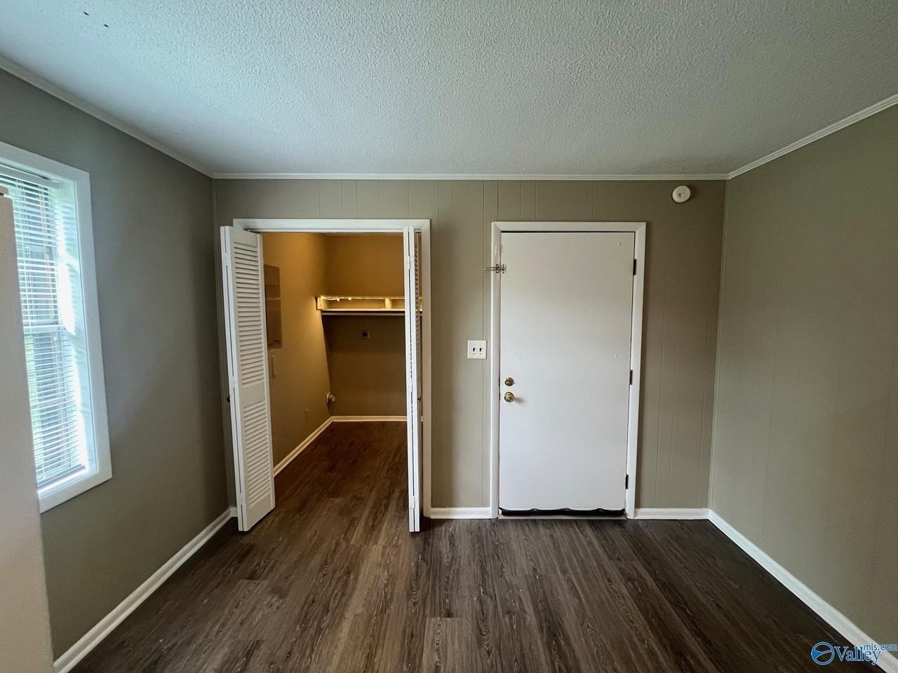 726 Larkwood Cir Sw - Photo 6 of 18