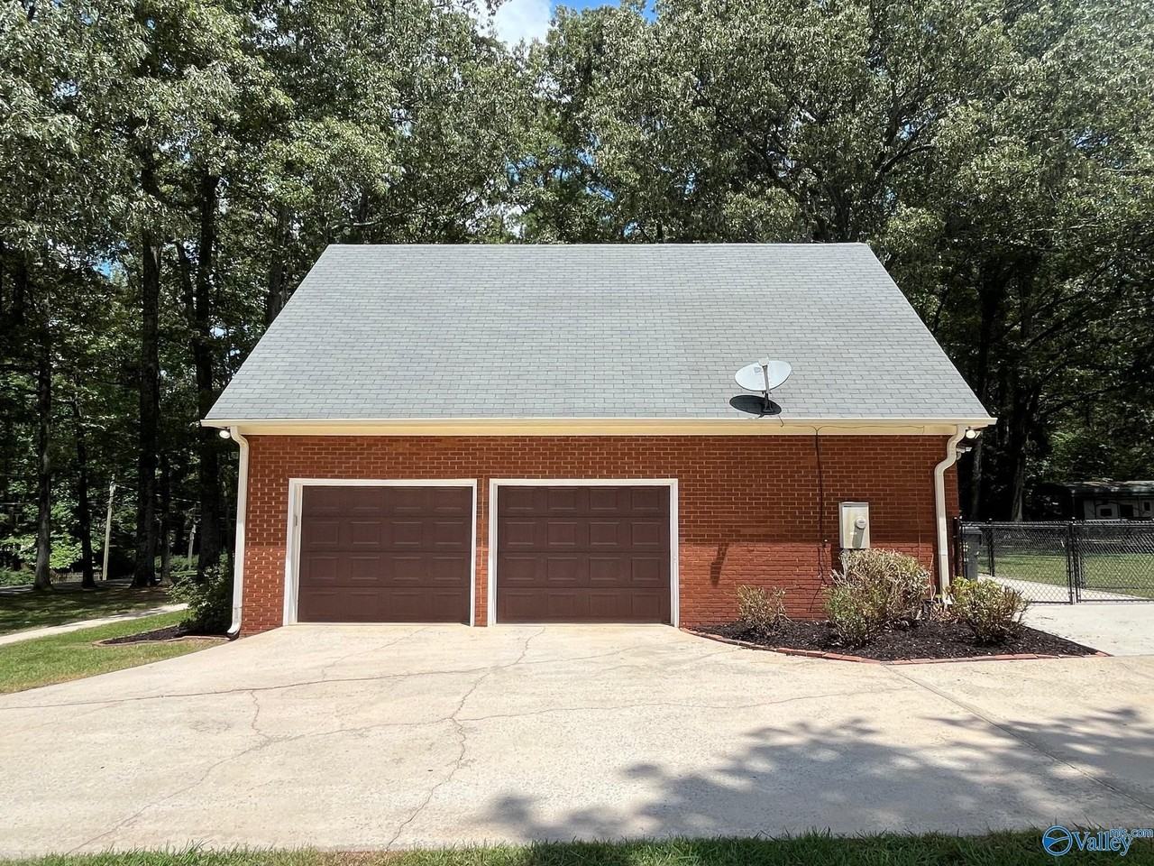 146 Bobwhite Dr - Photo 3 of 50