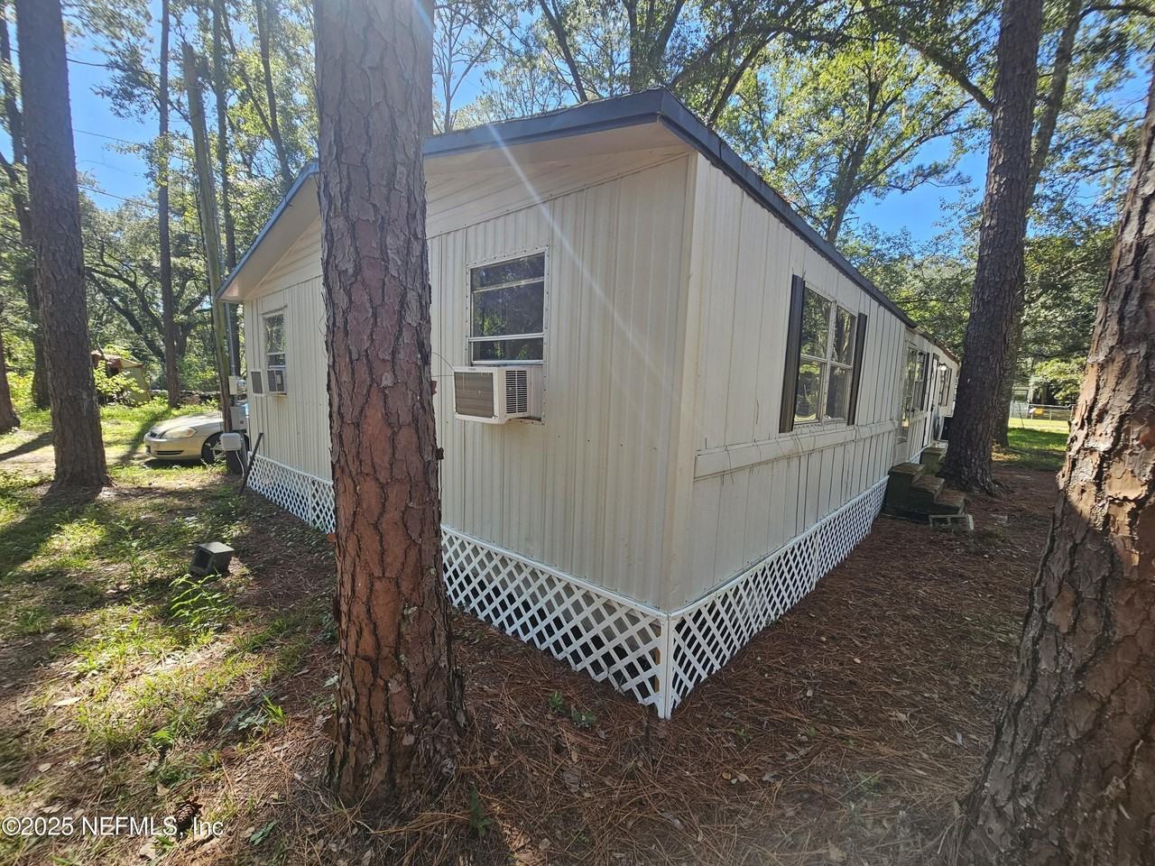 7577A Sonia Dr - Photo 2 of 9