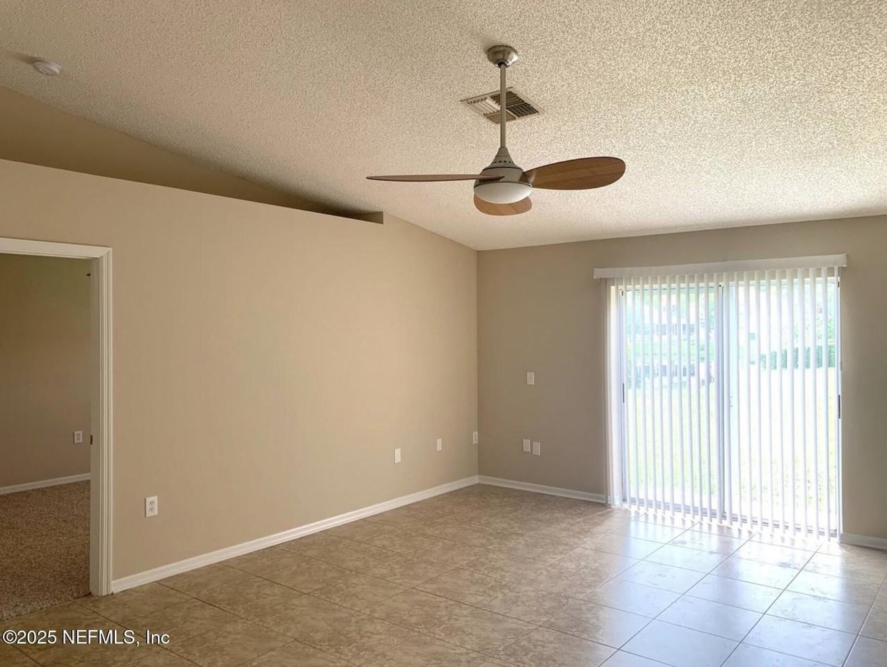 2698 R S Bailey Dr E - Photo 4 of 18