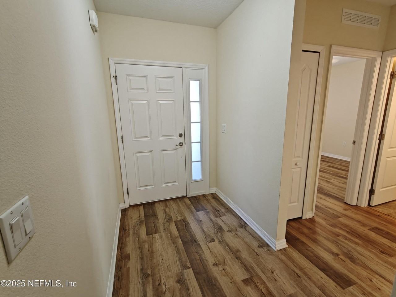 223 Osprey Marsh Ln - Photo 5 of 37
