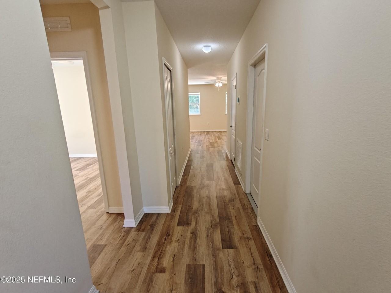 223 Osprey Marsh Ln - Photo 6 of 37