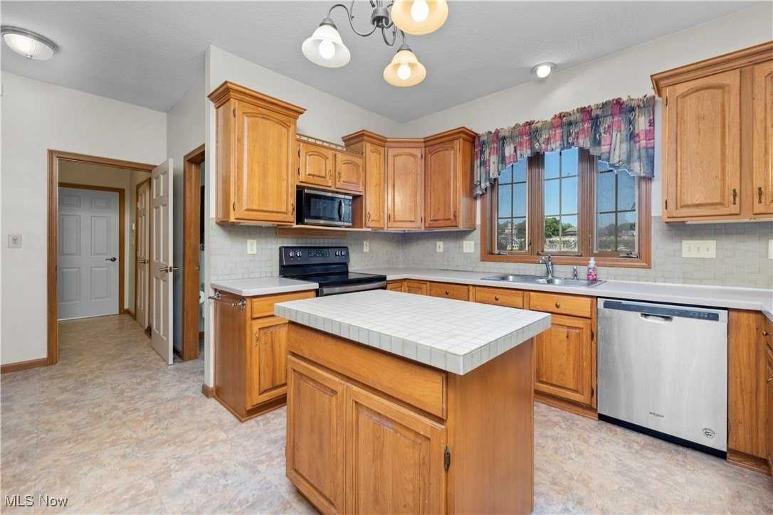 4591 S Memorial Shoreway Dr - Photo 5 of 26