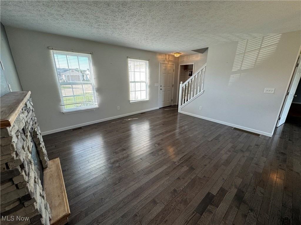 38273 Pebble Lake Trl - Photo 3 of 28