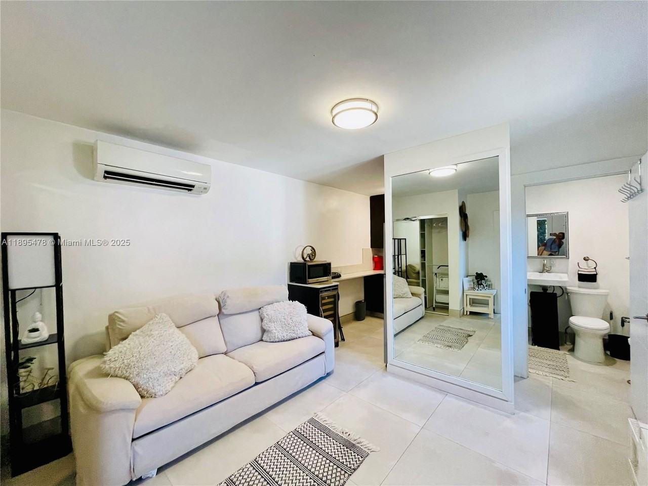 38 Nw 52nd St #1 - Photo 2 of 8