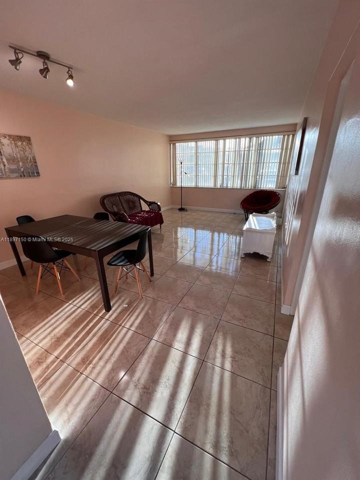 1591 Ne Miami Gardens Dr #107 - Photo 5 of 8