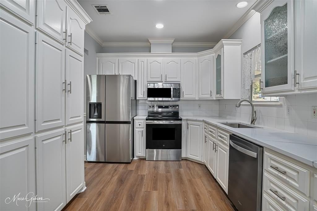 947 Judy Ln - Photo 3 of 25