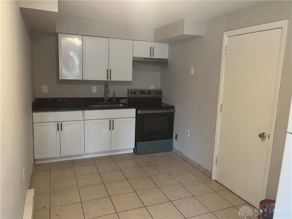 445 Hunter Ave ##2 - Photo 3 of 9