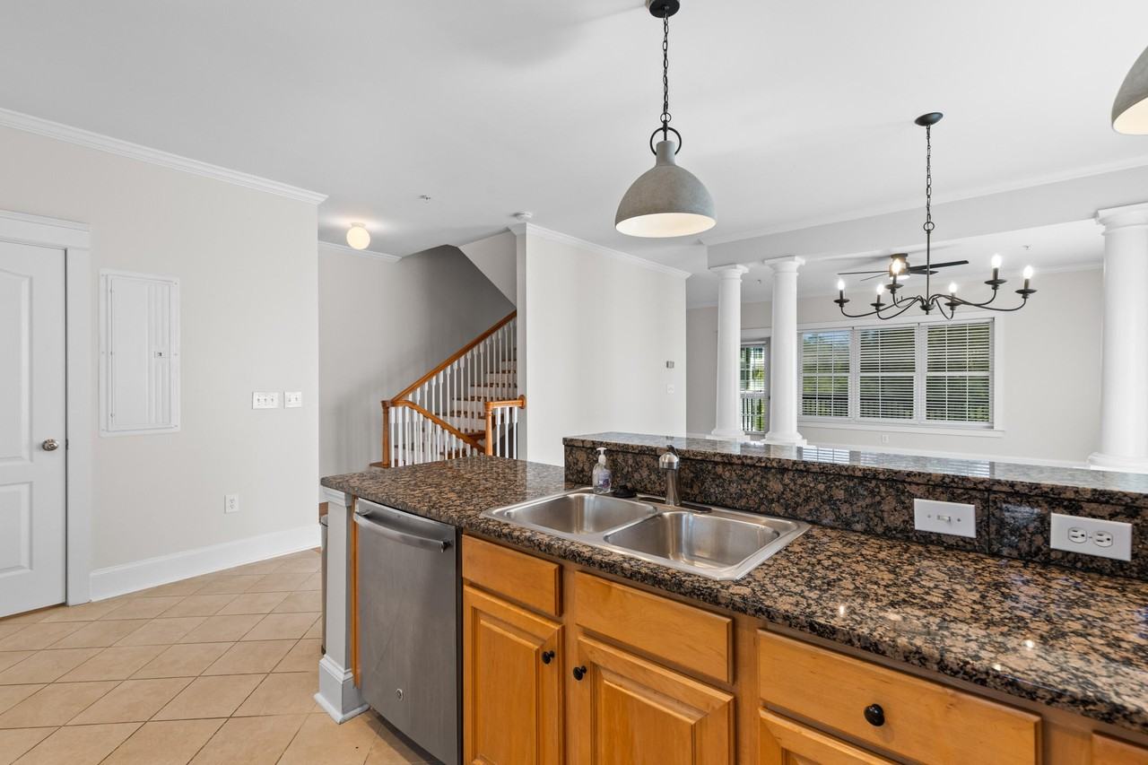 128 Summers Creek Ct - Photo 4 of 27