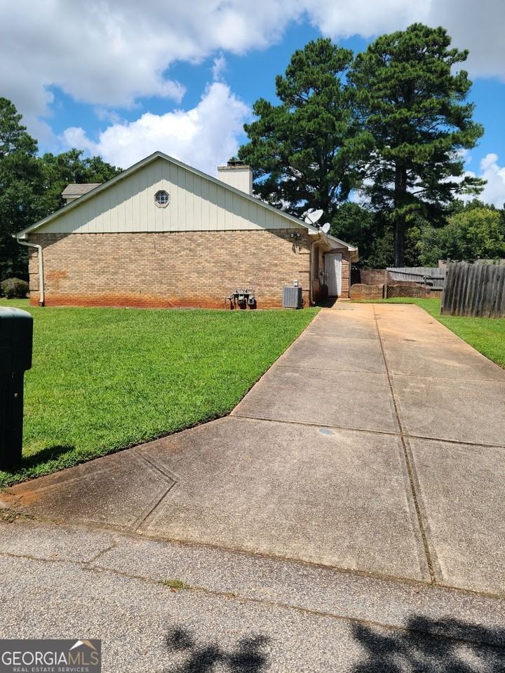 2120 Fieldstone View Ct Se - Photo 2 of 12